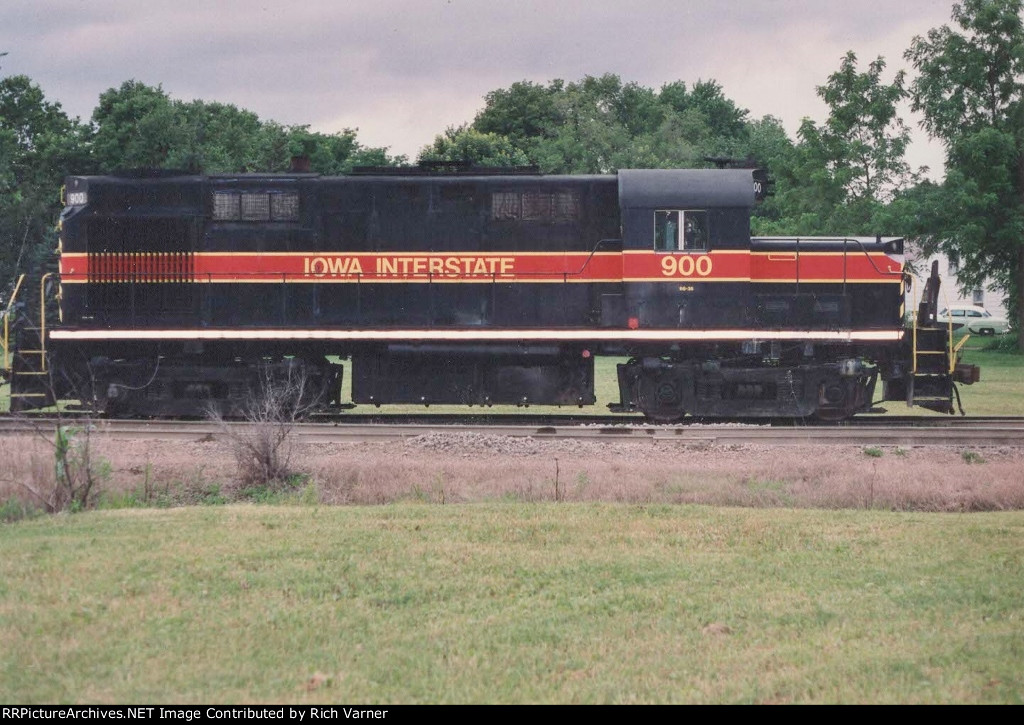 Iowa Interstate RR (IAIS) #900
